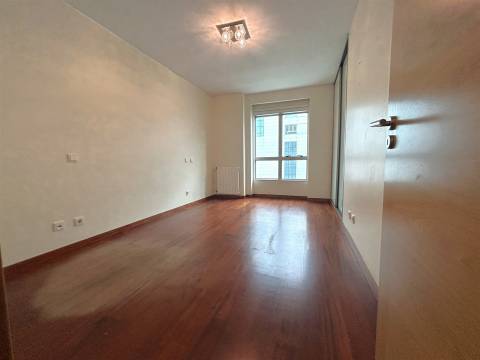 T3 com Garagem e Excelente Luminosidade no Bessa