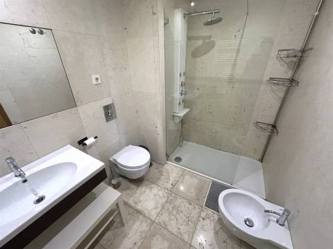 T3 com Garagem e Excelente Luminosidade no Bessa