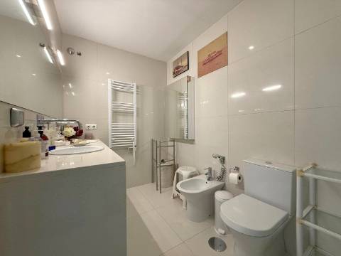 T4+1 com Varandas e Vista Mar | Boavista / Cristo Rei