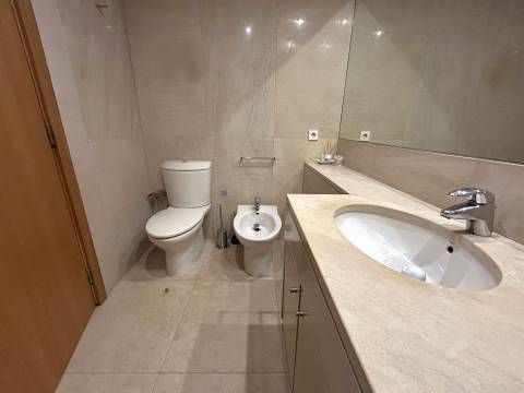 T1+1 c/ varanda nos Pinhais da Foz c/ Segurança 24h