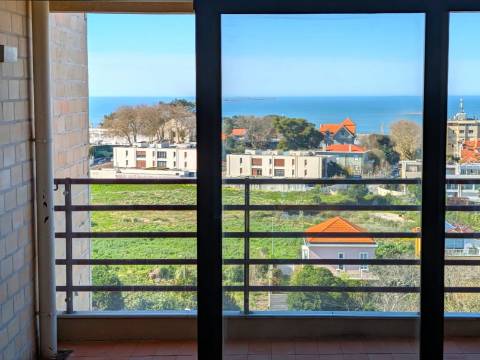 T3 Remodelado com varanda na foz/ vista mar