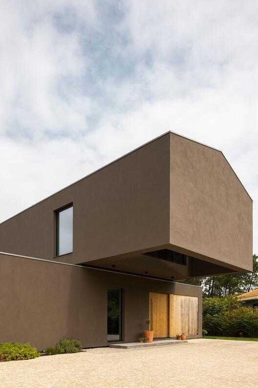 Moradia de Autor com Piscina | Praia da Madalena