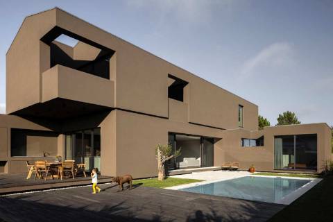 Moradia de Autor com Piscina | Praia da Madalena