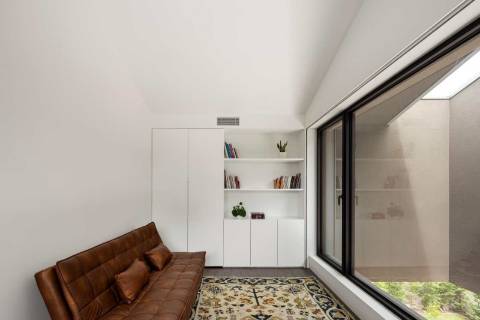 Moradia de Autor com Piscina | Praia da Madalena