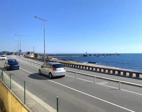 Prédio com PIP aprovado | Primeira linha de mar – Foz do Douro