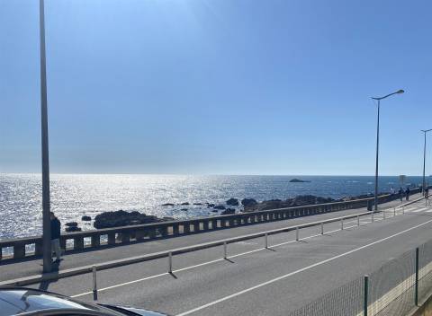 Prédio com PIP aprovado | Primeira linha de mar – Foz do Douro