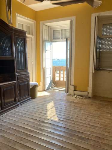 Prédio com PIP aprovado | Primeira linha de mar – Foz do Douro