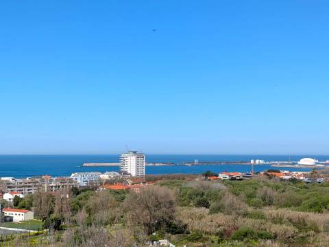 T3 Remodelado com varanda na foz/ vista mar