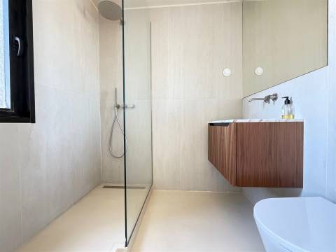 T3 totalmente renovado com garagem | Pinhais da Foz