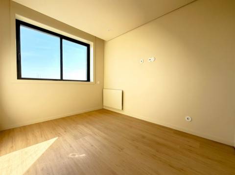 T3 totalmente renovado com garagem | Pinhais da Foz