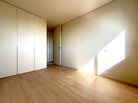 T3 totalmente renovado com garagem | Pinhais da Foz