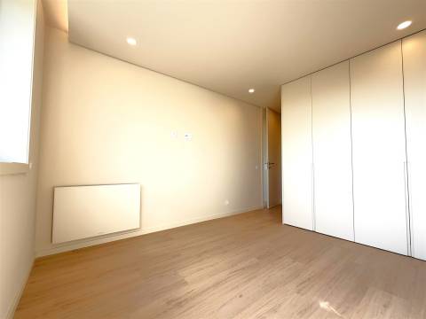 T3 totalmente renovado com garagem | Pinhais da Foz