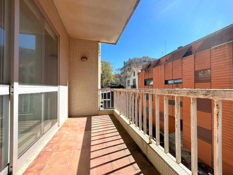 T4 para arrendamento | Varanda e Garagem | Foz do Douro