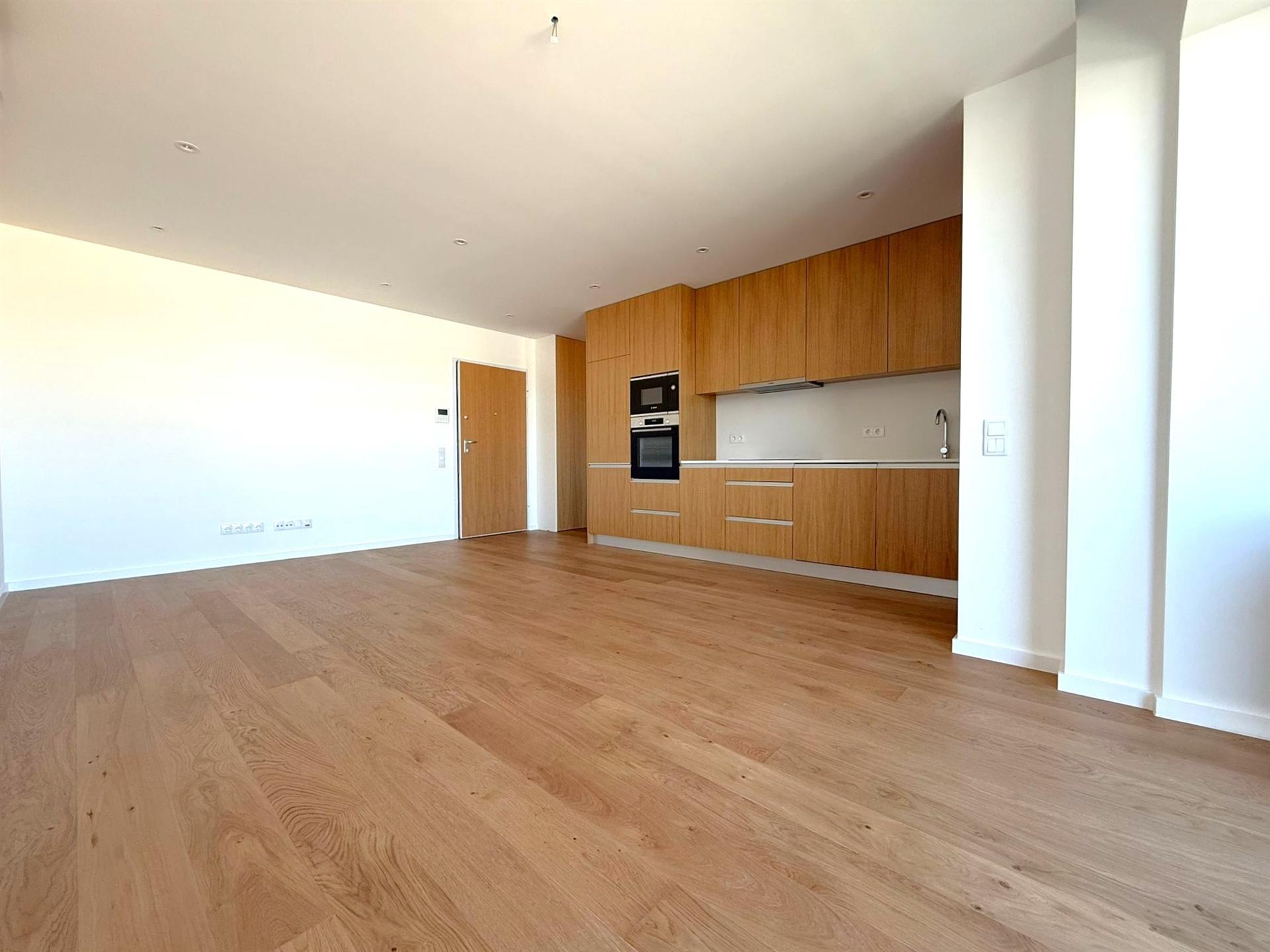 Apartamento T2 com varanda | Matosinhos Sul