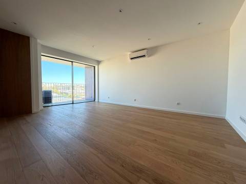 Apartamento T2 com varanda | Matosinhos Sul
