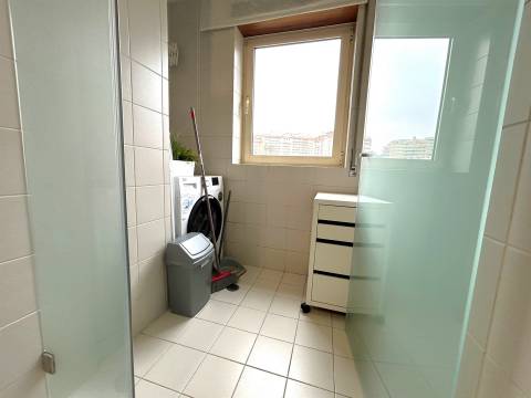 T1 Equipado e Mobilado com Garagem nos Pinhais da Foz