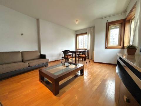 T1 Equipado e Mobilado com Garagem nos Pinhais da Foz