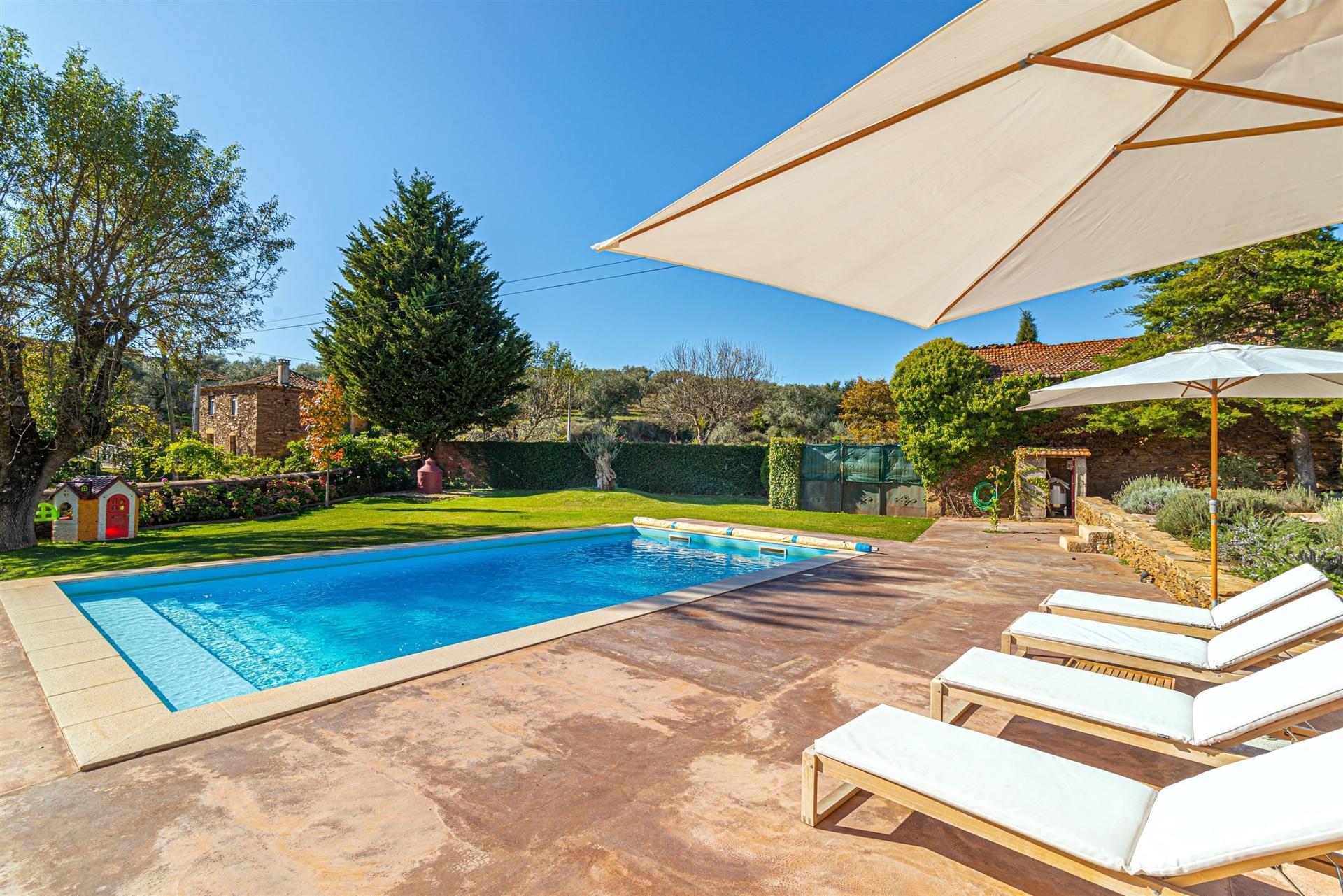 Moradia T5 c/ piscina no norte de Portugal