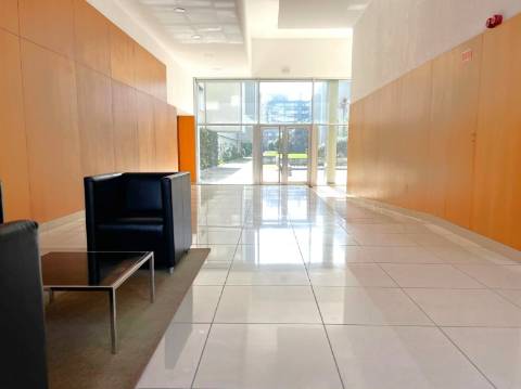 T2 na 2ª linha de mar em Matosinhos Sul para arrendar mobilado