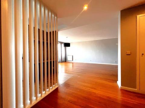 T2 na 2ª linha de mar em Matosinhos Sul para arrendar mobilado