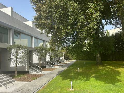 Moradia T4 em condomínio | Vilarinha