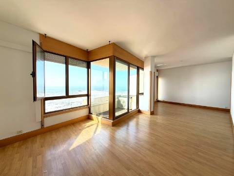 T4 c/ Vista Mar | Varanda | Foz do Douro