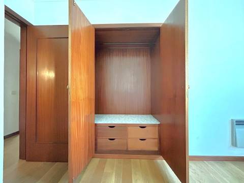 T4 para arrendamento | Varanda e Garagem | Foz do Douro