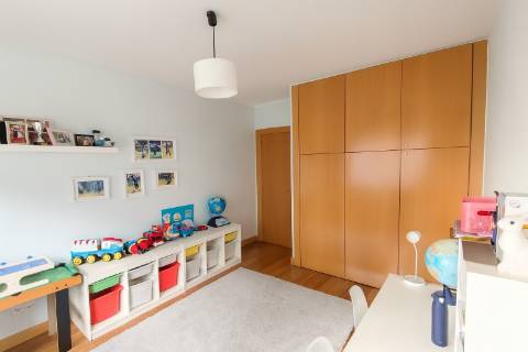 T3 Duplex com 2 lugares de garagem em condomínio privado no Porto