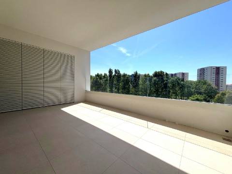 T2 NOVO no 6.º Andar c/ Varanda Sul/Poente, Garagem e Arrumo em Ramalde