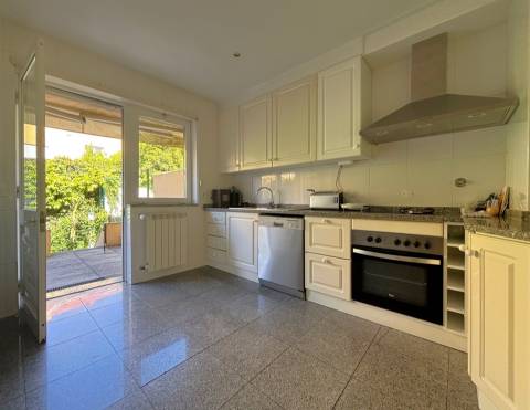 Moradia T5 com jardim e vista mar | Pinhais da Foz