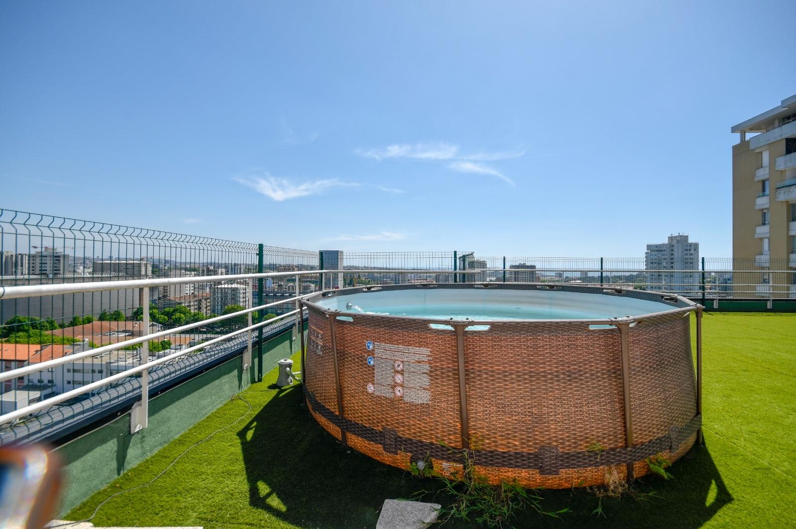 Penthouse T5 com terraço | Piscina e vistas abertas | Boavista