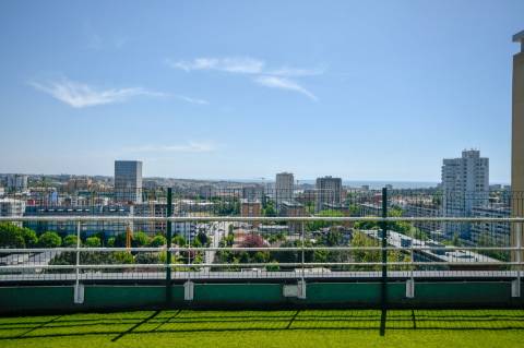 Penthouse T5 com terraço | Piscina e vistas abertas | Boavista