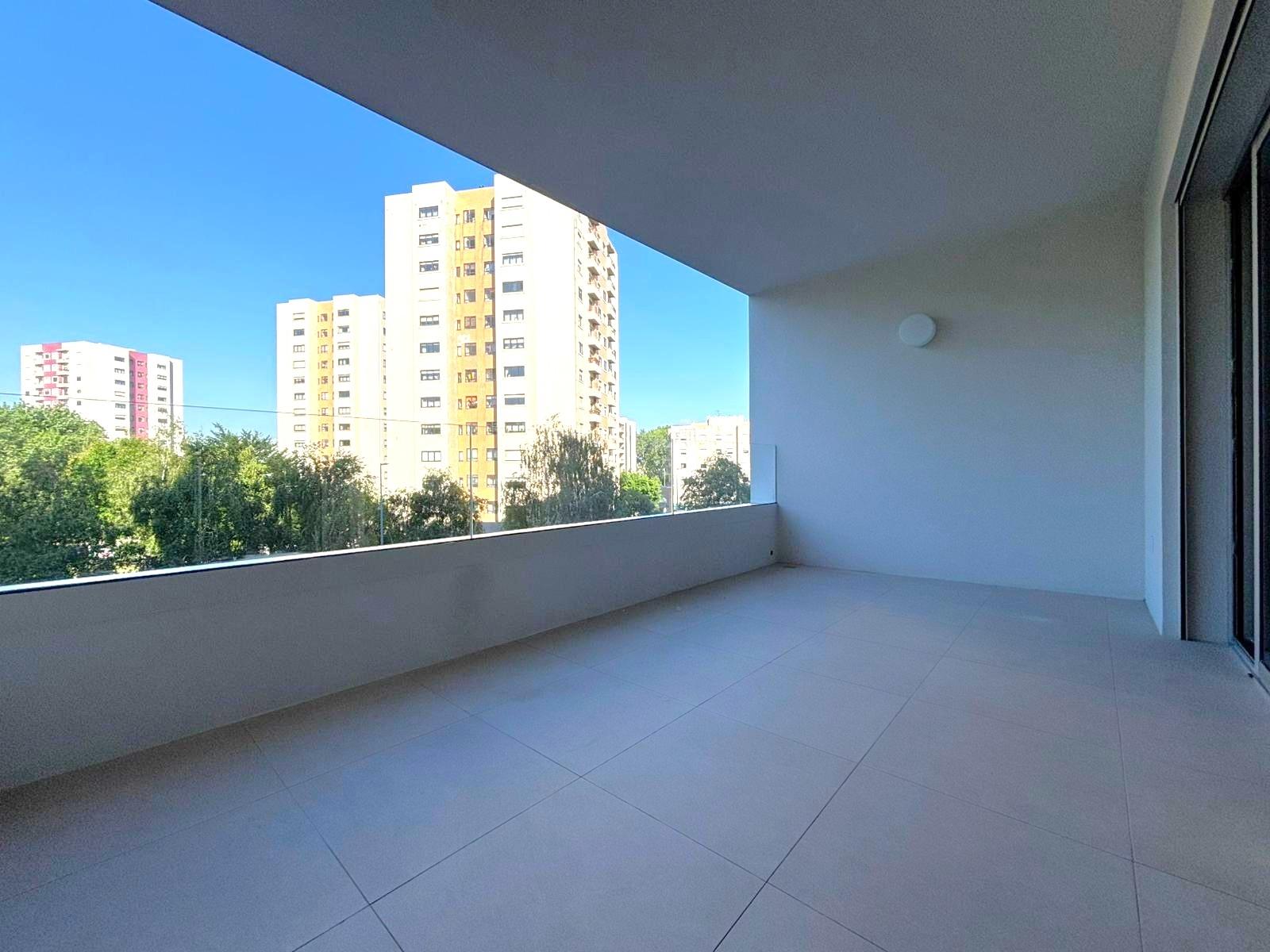 T1 c/ Varanda /Poente, Garagem e Arrumo em Ramalde