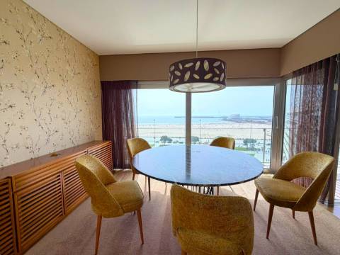 T4 frente mar com vistas deslumbrantes | Matosinhos Sul