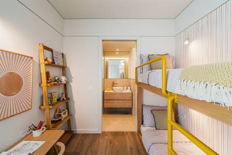 T2 Duplex | Novo com Varandas | lugar de garagem Prelada