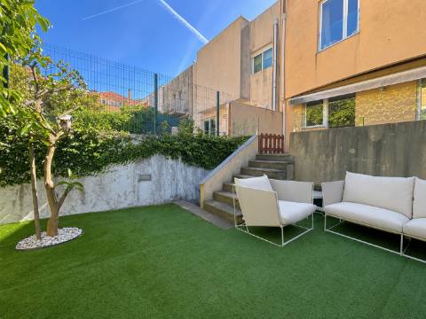 Moradia T5 com jardim e vista mar | Pinhais da Foz