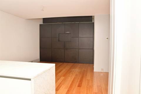 Moradia com 4 Suites jardim e piscina na Foz