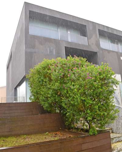 Moradia com 4 Suites jardim e piscina na Foz
