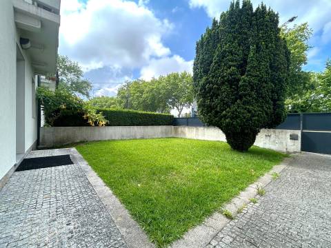 Moradia T2 com terreno | em Matosinhos Circunvalação