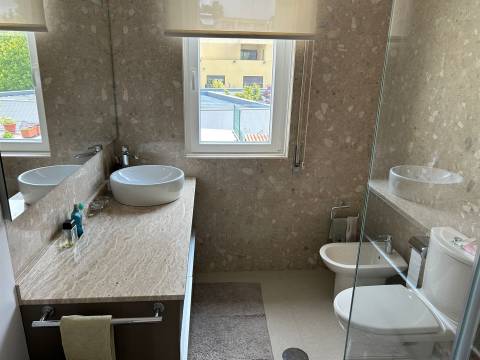 Moradia T2 com terreno | em Matosinhos Circunvalação