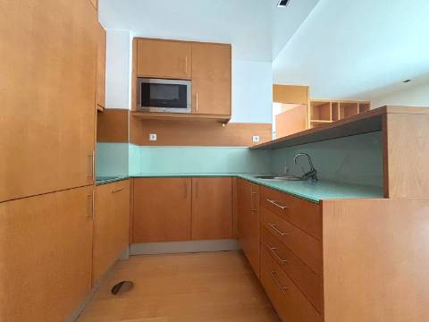 T1 | equipado | mobilado e  garagem junto ao NorteShopping