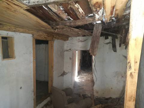 Moradia para Restaurar T0 Venda em Cebolais de Cima e Retaxo,Castelo Branco