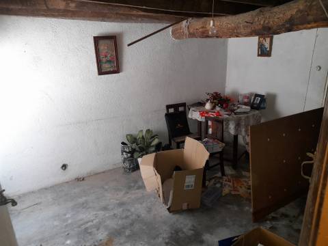 Moradia para Restaurar T4 Venda em Soalheira,Fundão