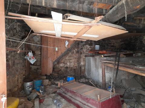 Moradia para Restaurar T4 Venda em Soalheira,Fundão