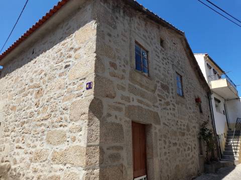 Moradia para Restaurar T4 Venda em Soalheira,Fundão