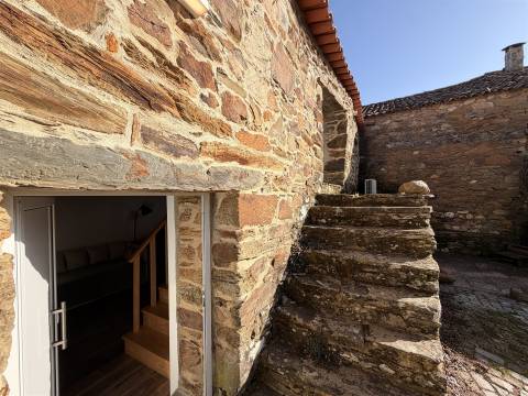 Moradia T1 Arrendamento em Sarzedas,Castelo Branco