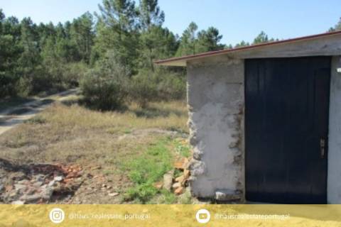 construção de pedra, terreno,