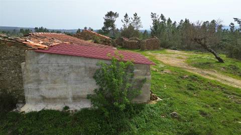 construção de pedra, terreno,