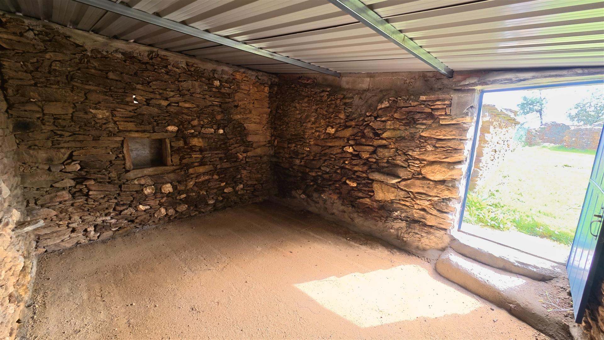 construção de pedra, terreno,