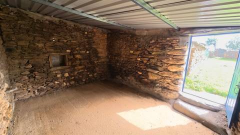 construção de pedra, terreno,